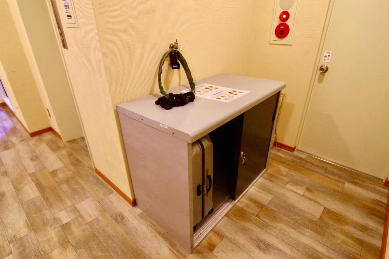 Nippombashi Art Hotel 503 Osaka Exterior photo